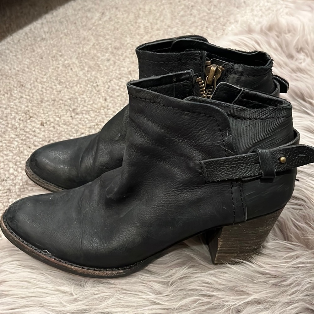 Dolce vita booties